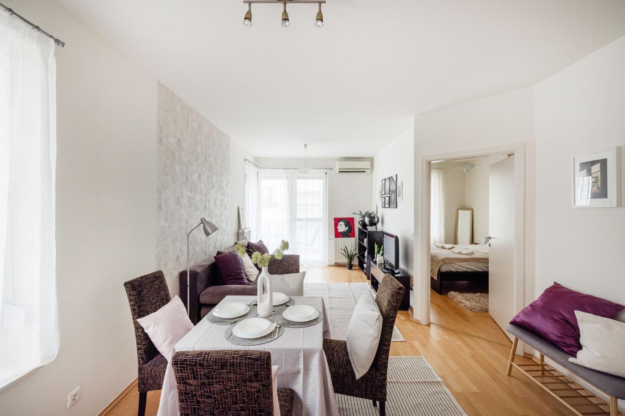 Bright And Central Apartment With Balcony Budapest Exterior photo