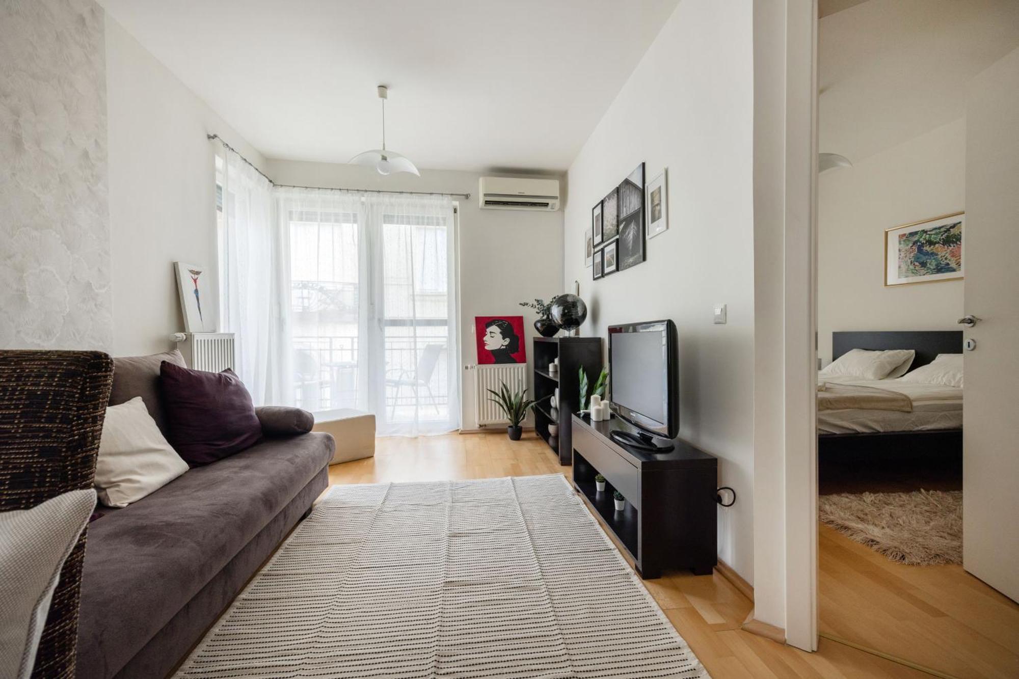 Bright And Central Apartment With Balcony Budapest Exterior photo